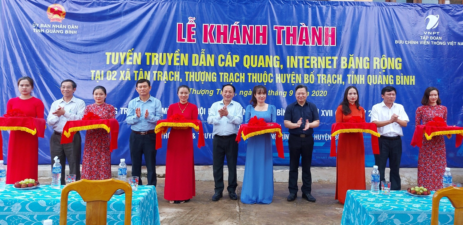 Khánh thành hệ thống truyền dẫn và mạng internet băng rộng tại 2 xã Tân Trạch, Thượng Trạch