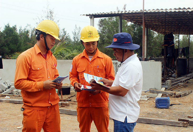 Đẩy mạnh các giải pháp sử dụng điện an toàn trong nhân dân