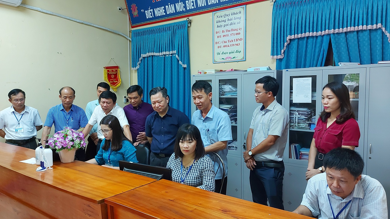Tuyên Hóa cần quan tâm xây dựng chính quyền điện tử ở cấp xã