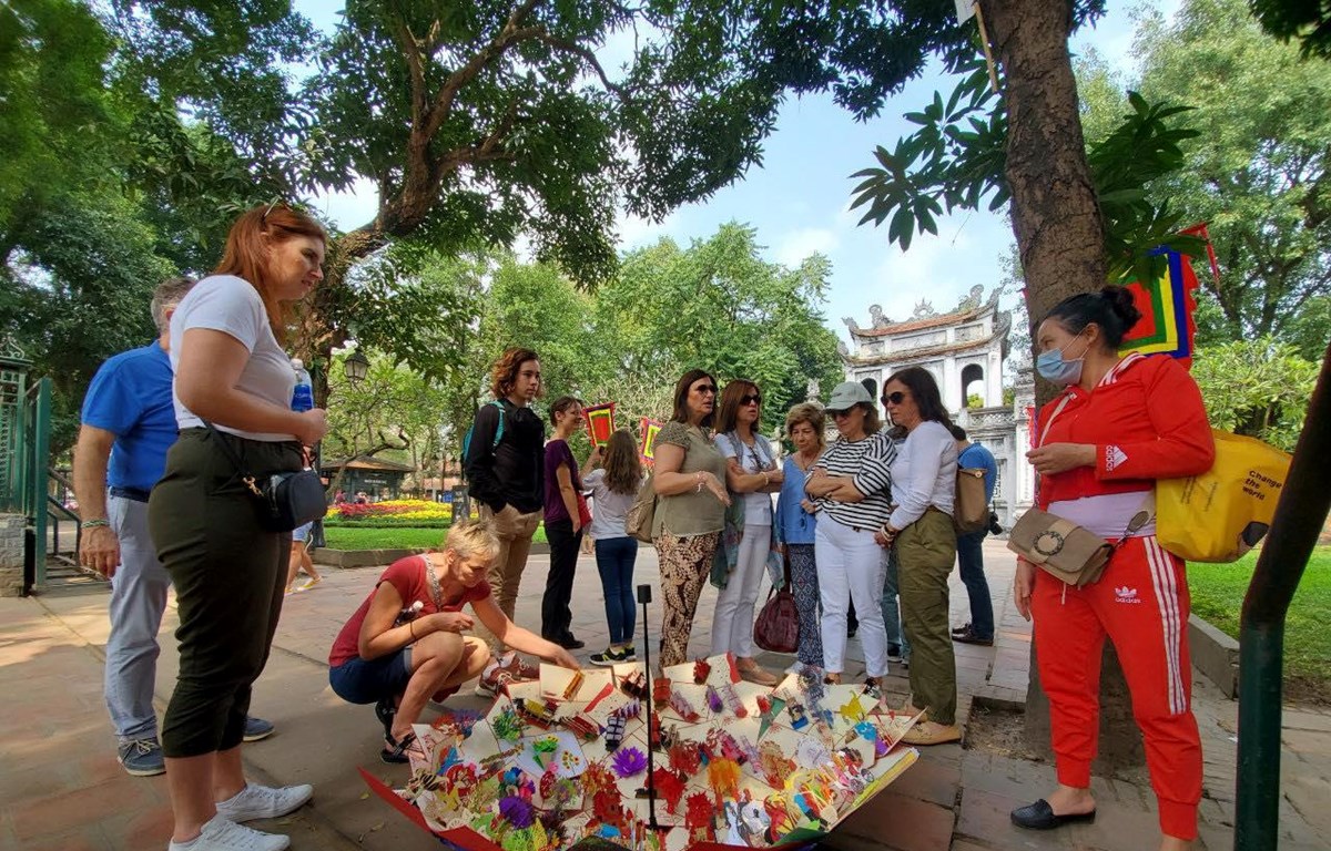 Các địa phương và doanh nghiệp làm gì để kích cầu du lịch trở lại?