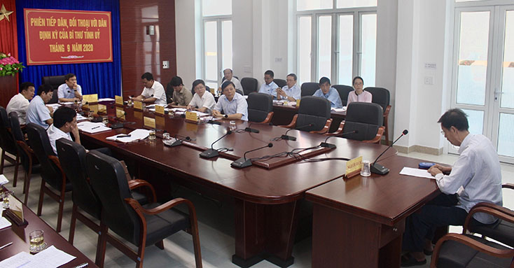 Đồng chí Bí thư Tỉnh ủy Vũ Đại Thắng chủ trì phiên tiếp dân, đối thoại trực tiếp với dân