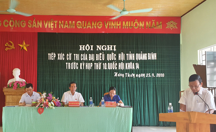 Đoàn đại biểu Quốc hội tỉnh tiếp xúc cử tri trước kỳ họp thứ 10