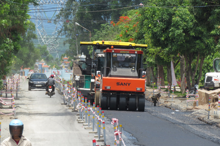 Giải ngân dự án Hệ thống đường từ cầu Nhật Lệ 2 đến đường Hồ Chí Minh nhánh Đông đạt 93%