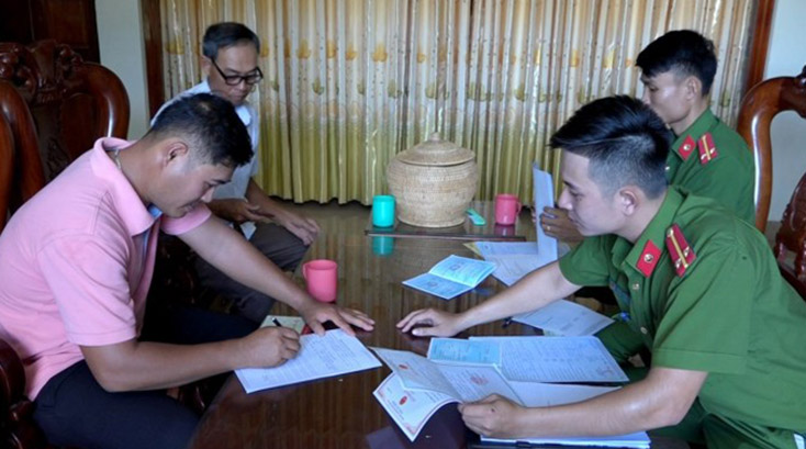 Công tác thu thập dữ liệu dân cư: Sự nỗ lực không ngừng nghỉ