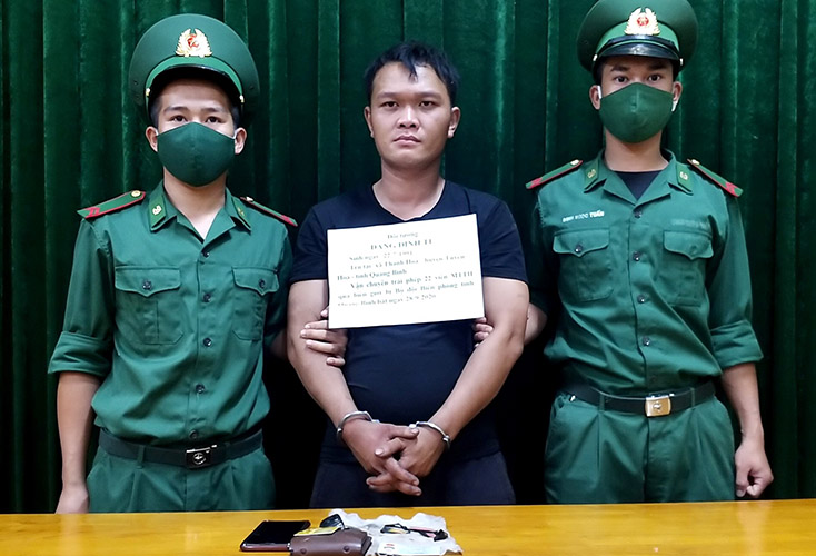 Bắt đối tượng đi trên xe đầu kéo mua ma túy từ Lào về Việt Nam sử dụng