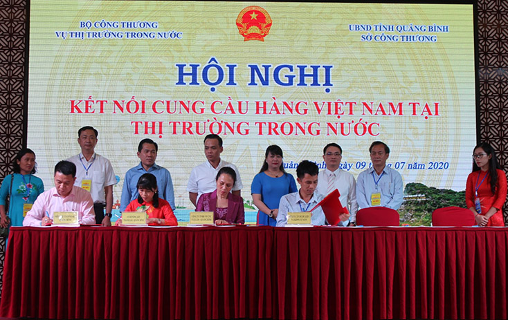 Nâng cao nhận thức, trách nhiệm của người tiêu dùng với hàng Việt