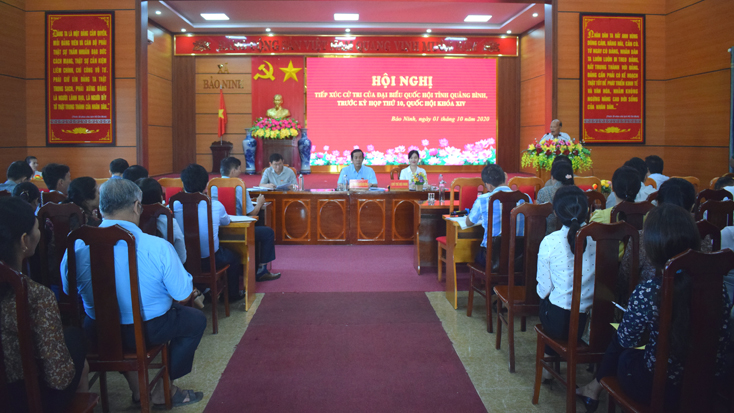 Đoàn đại biểu Quốc hội tỉnh tiếp xúc cử tri trước kỳ họp thứ 10