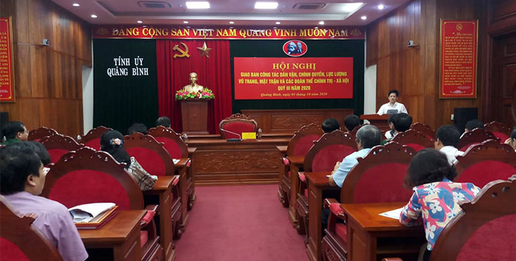 Giao ban công tác dân vận quý III