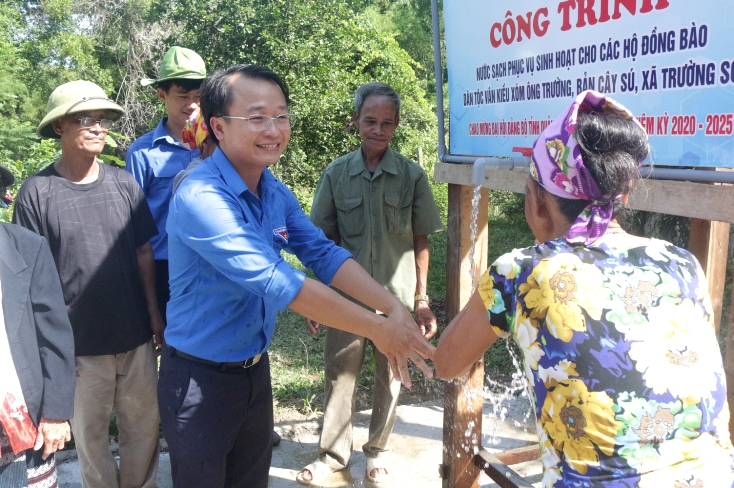 Sức trẻ trên những công trình chào mừng Đại hội Đảng