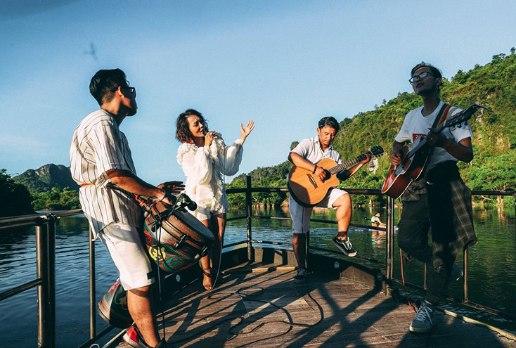 Những MV "hâm nóng" du lịch Quảng Bình