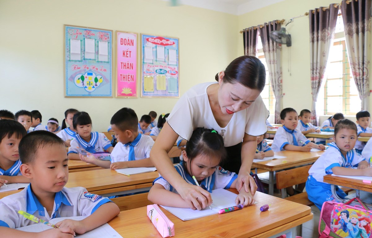 Bộ GD-ĐT yêu cầu không giao thêm bài tập về nhà cho học sinh lớp 1
