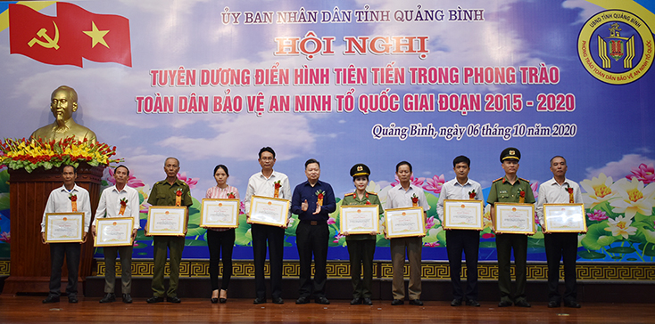 Tuyên dương điển hình tiên tiến trong phong trào toàn dân bảo vệ an ninh Tổ quốc, giai đoạn 2015-2020