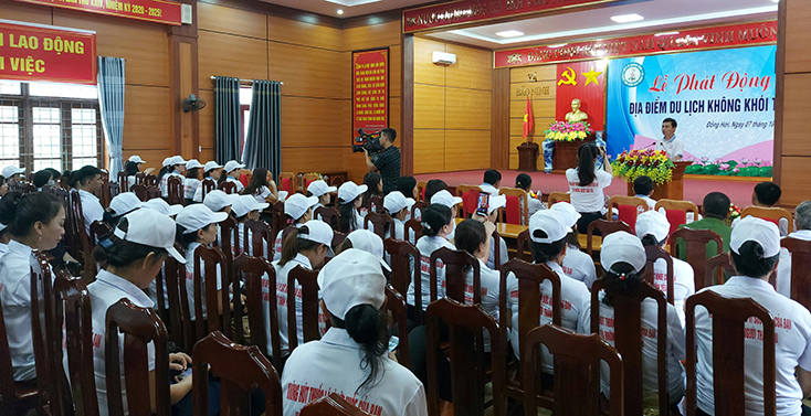 Lễ phát động xây dựng địa điểm du lịch không khói thuốc