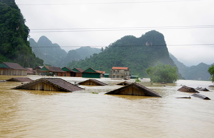 Thủ tướng chỉ đạo tập trung đối phó mưa lũ lớn tại miền Trung