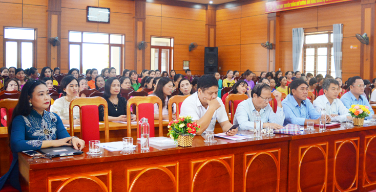 "Chia sẻ, kết nối hỗ trợ việc làm cho phụ nữ"