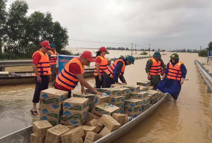 Mưa lũ làm ngập hơn 16.000 nhà dân, một người chết và nhiều người bị thương, mất tích