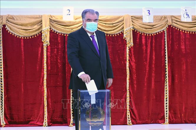 Đương kim Tổng thống Tajikistan Imomali Rakhmon tái đắc cử nhiệm kỳ thứ 5