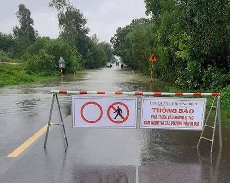 Toàn tỉnh vẫn còn 2.721 nhà ngập trong nước lũ
