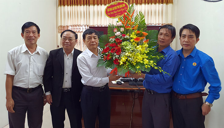 LĐLĐ tỉnh: Thăm các doanh nghiệp nhân Ngày Doanh nhân Việt Nam