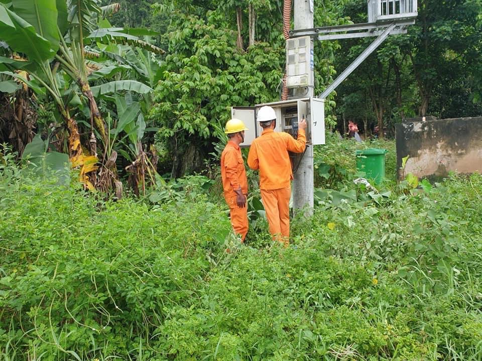 100% khách hàng trên toàn tỉnh đã được cấp điện trở lại