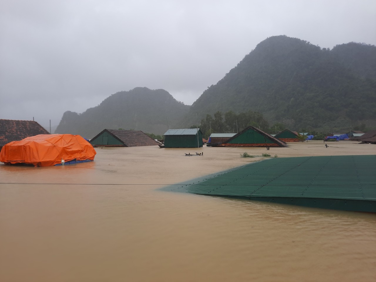Tin lũ khẩn cấp