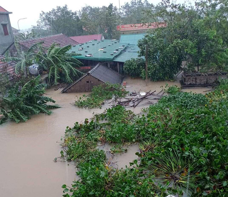 Thị xã Ba Đồn chìm trong biển nước