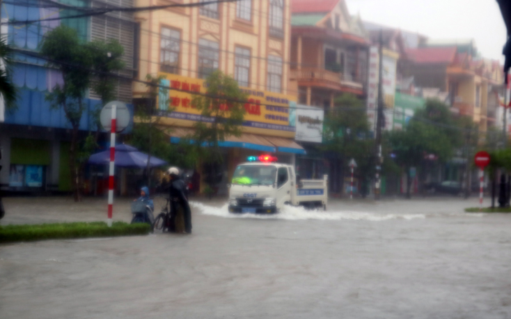 Trên 3.000 nhà dân ngập lũ, tiến hành sơ tán hơn 150 hộ dân