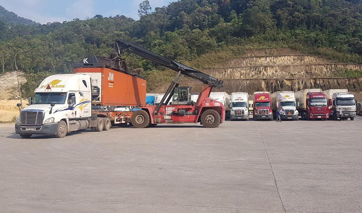 Đẩy mạnh hoạt động hợp tác thương mại biên giới