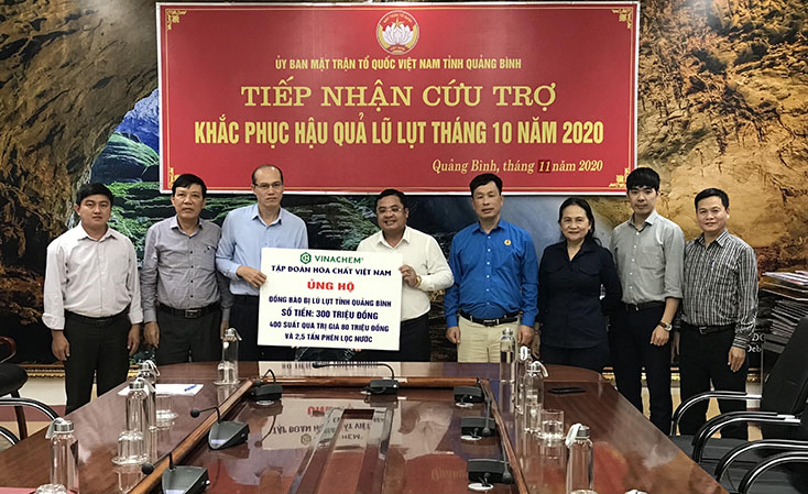 Trên 61,2 tỷ đồng ủng hộ Quảng Bình khắc phục hậu quả mưa lũ