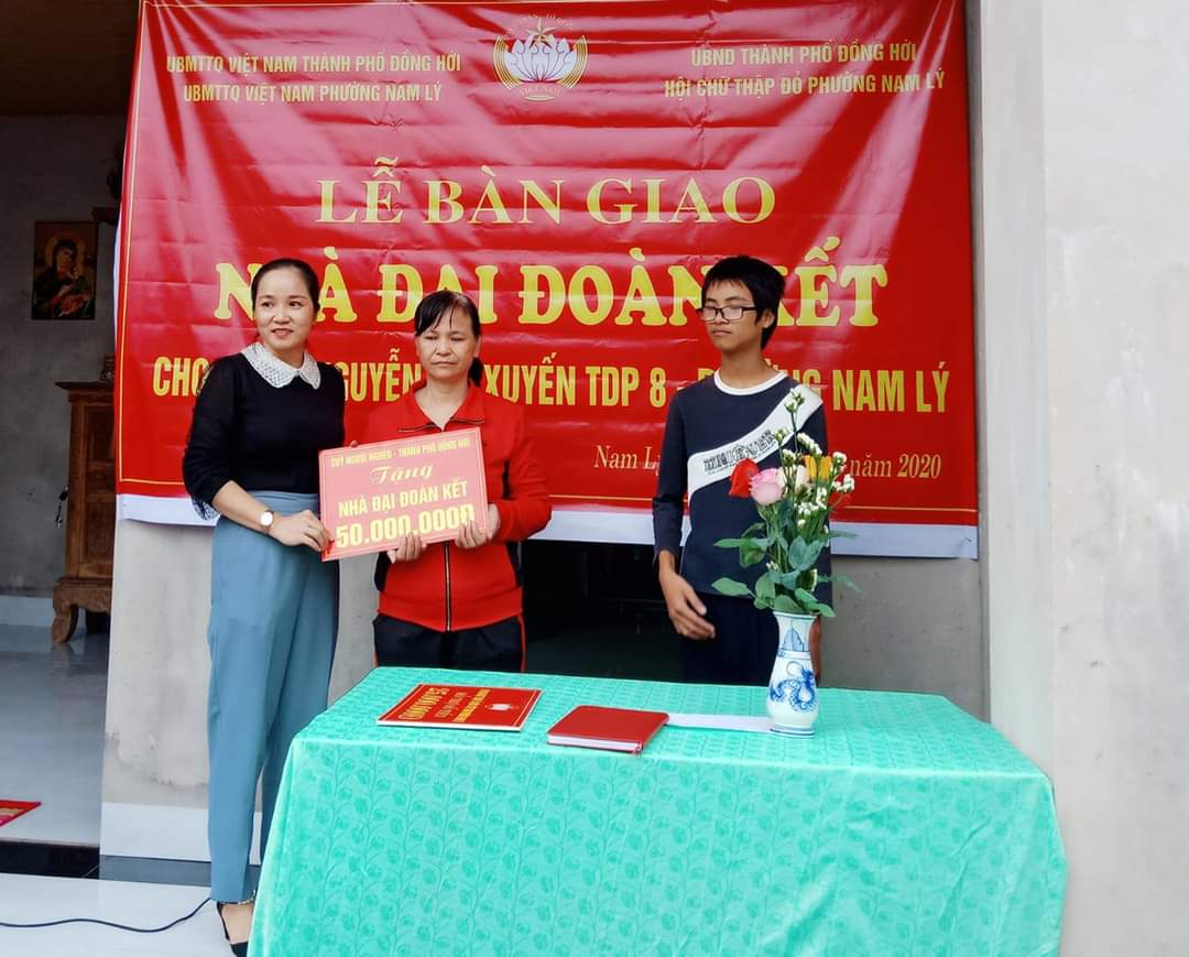 TP. Đồng Hới: Bàn giao nhà Đại đoàn kết cho hộ nghèo