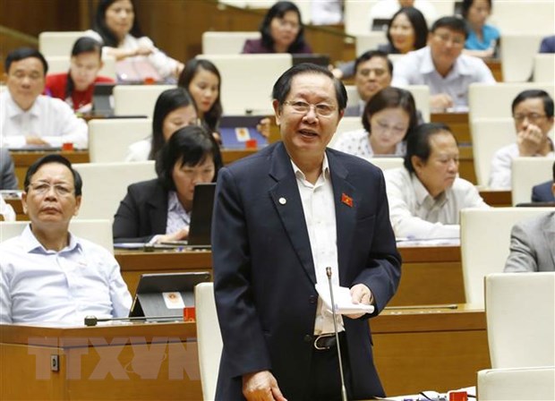 Họp Quốc hội: Loại bỏ tình trạng thi nhau đi học lấy các chứng chỉ
