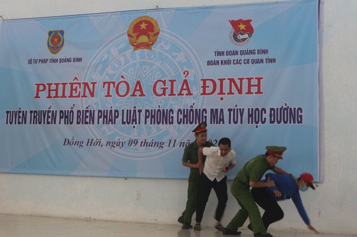Phiên tòa giả định tuyên truyền, phổ biến pháp luật về phòng chống ma túy học đường năm 2020