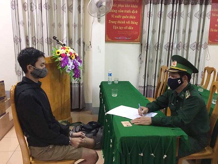 Đối tượng có lệnh truy nã 5 năm quay đầu tự thú