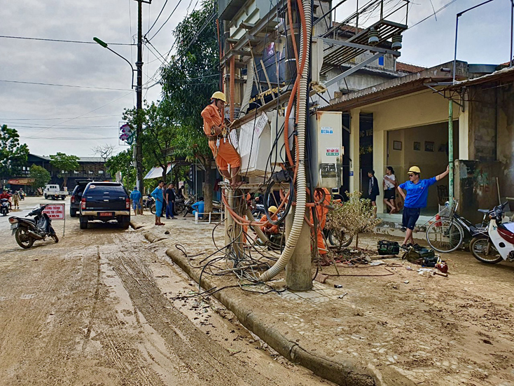 100% khách hàng trên toàn tỉnh đã được cấp điện trở lại