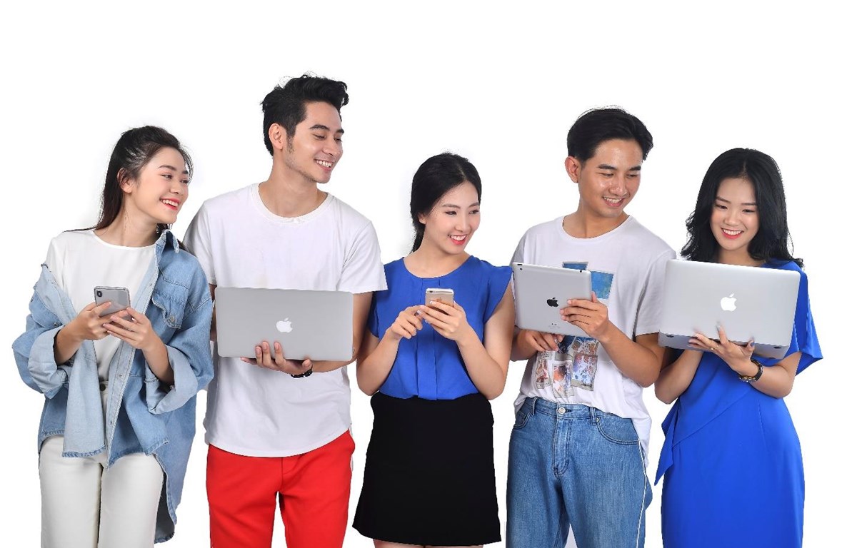 ''Cơn lốc'' 4.0 và giới trẻ Việt Nam trong thời kỳ chuyển đổi số