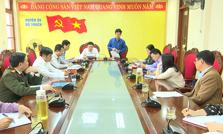 Đồng chí Trưởng ban Dân vận Tỉnh ủy làm việc với huyện Bố Trạch về công tác khắc phục hậu quả bão, lũ