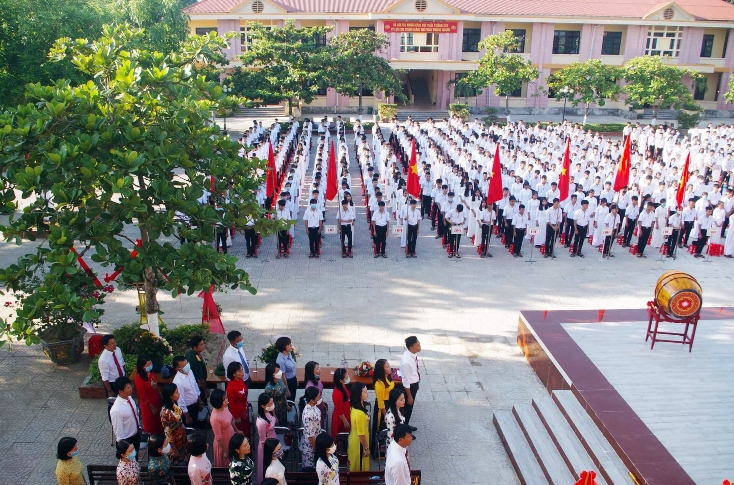 Ngôi trường tuổi 20