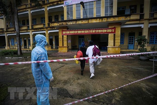 Việt Nam có thêm 5 ca mắc COVID-19, cách ly ngay khi nhập cảnh