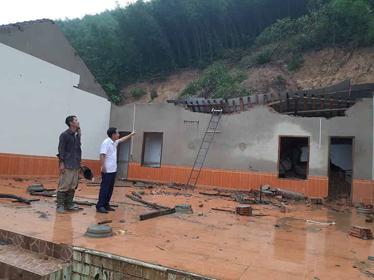 Tuyên Hóa: Gặp khó với sạt lở sau mưa lũ
