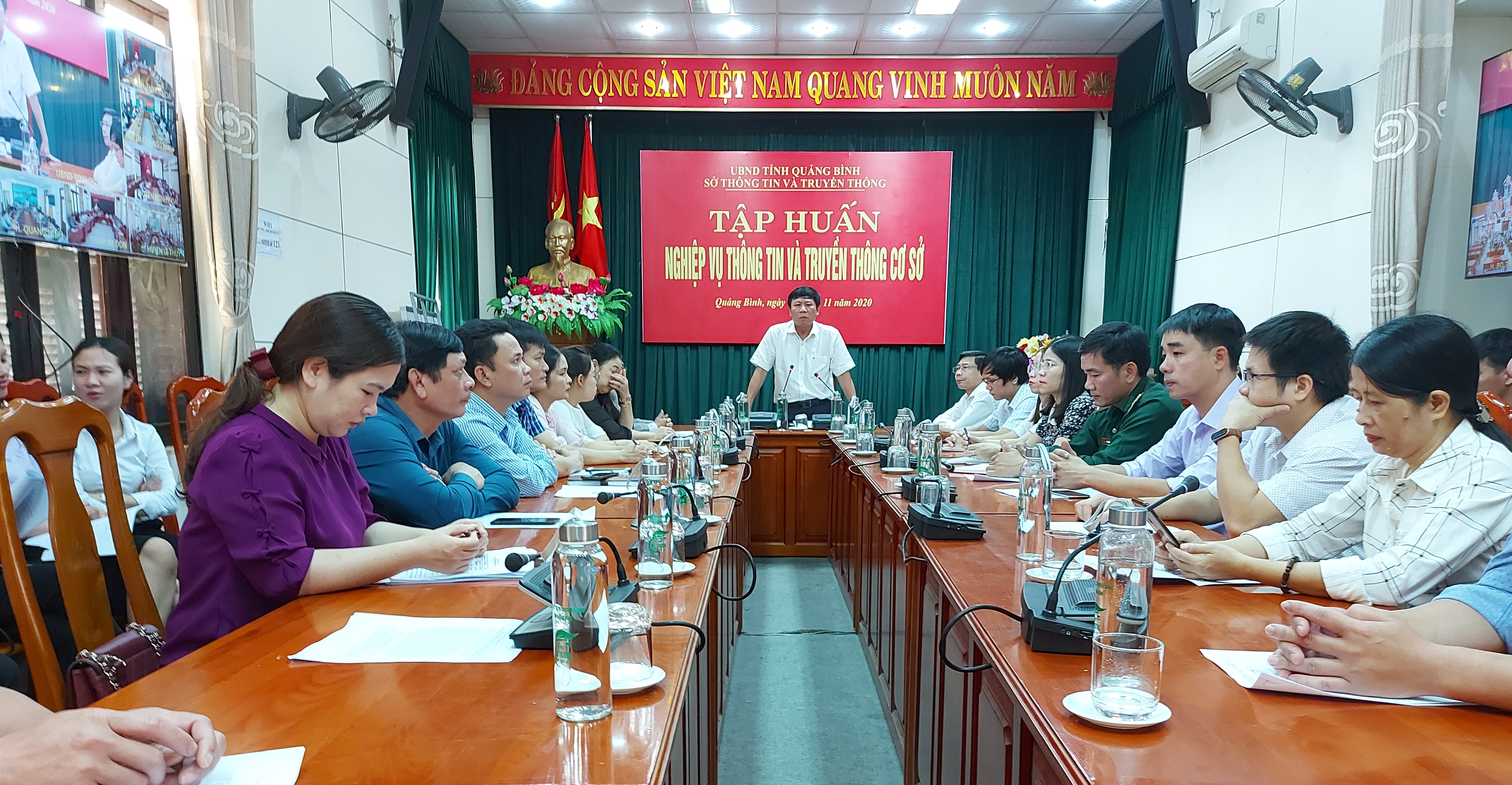 Tập huấn nghiệp vụ thông tin và truyền thông cơ sở