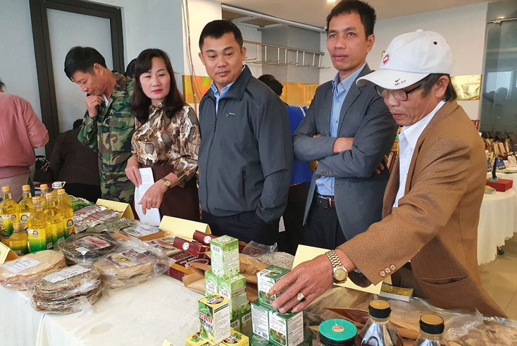 Kết nối cung cầu giữa các HTX và siêu thị, cửa hàng thực phẩm nông sản sạch