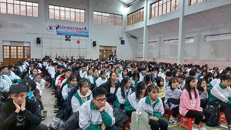 Mít tinh hưởng ứng Tháng hành động Quốc gia phòng, chống HIV/AIDS