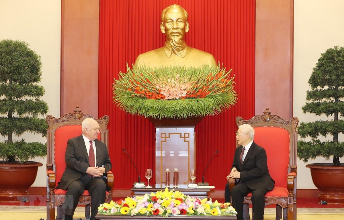 Tổng Bí thư, Chủ tịch nước Nguyễn Phú Trọng tiếp Đại sứ Liên bang Nga