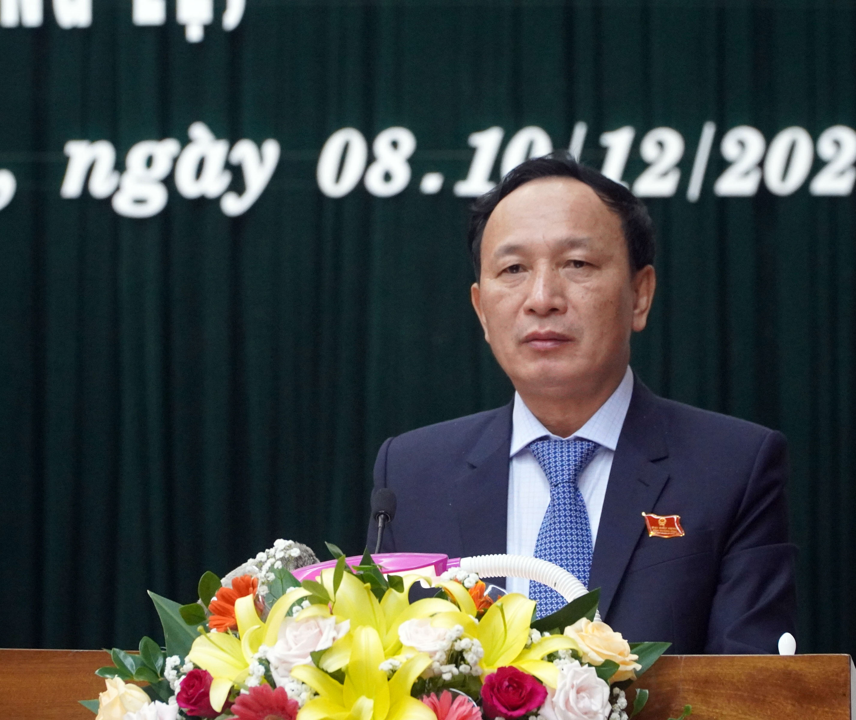 "Phát huy truyền thống anh hùng, bản lĩnh và khát vọng vươn lên, nỗ lực, sáng tạo hoàn thành thắng lợi mục tiêu, nhiệm vụ đề ra" (*)