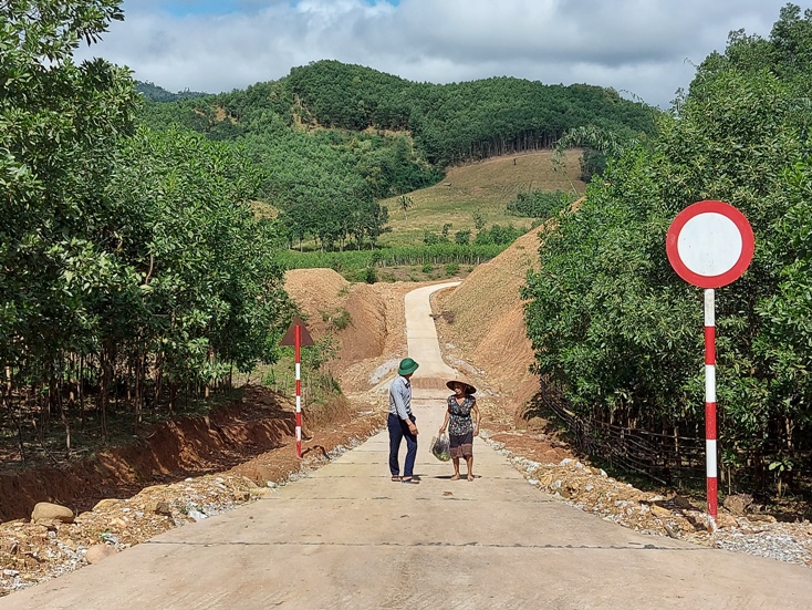 Xin "thoát"... hộ nghèo!