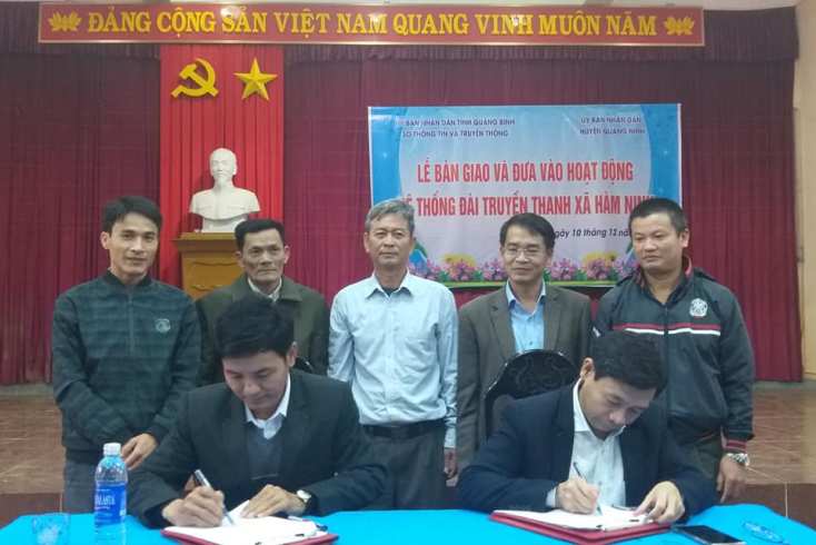 Bàn giao đưa vào sử dụng 2 đài truyền thanh cấp xã