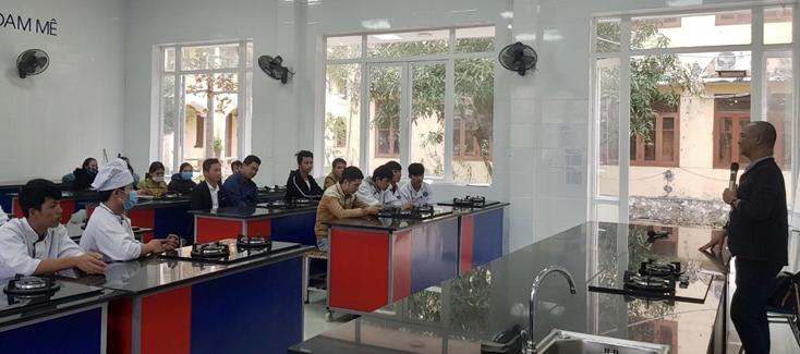 Tập huấn, đào tạo nghề cho các cơ sở lưu trú du lịch và nhà hàng đạt chuẩn