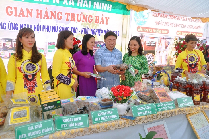 Tăng cường bố trí sử dụng cán bộ nữ