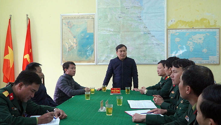 Đồng chí Bí thư Tỉnh ủy thăm các đơn vị quân đội và tướng lĩnh nghỉ hưu trên địa bàn