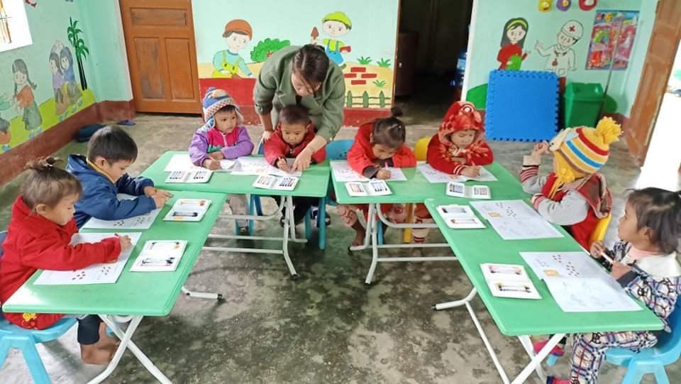 Cô trò gồng mình qua những ngày rét mướt